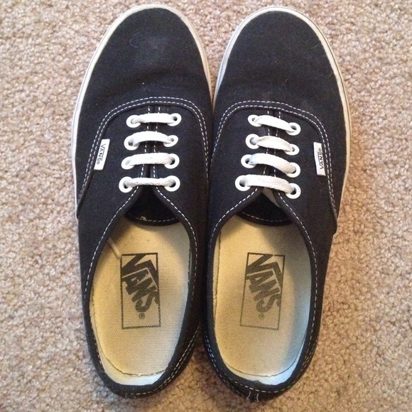 Vans!!! - Picture 1 of 4