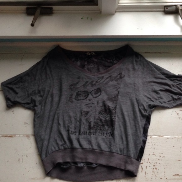 Gray guess shirtWILL ACCEPT ANY OFFER - Picture 1 of 4