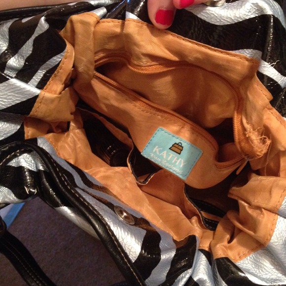 Kathy zebra handbag - Picture 3 of 3