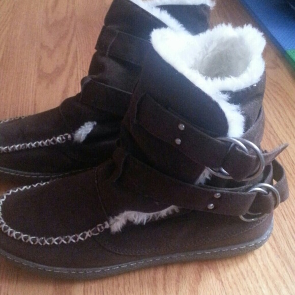 Low top boots