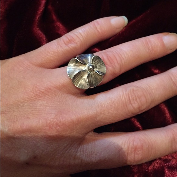 Flower Wrap Ring - Picture 2 of 4