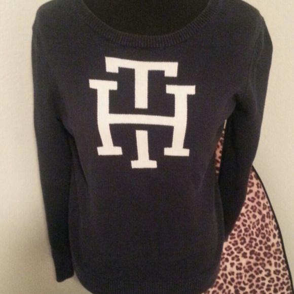 Gently used Tommy Hilfiger Sweater - Picture 3 of 3