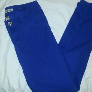 Popping blue Refuge Jeans!