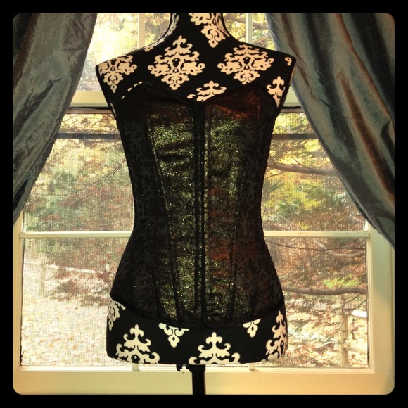 { Guess } Glamorous Ribbed Corset Top
