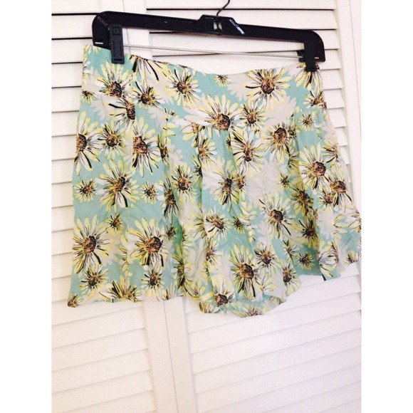 Xhilaration Dresses & Skirts - Floral shorts/skirt