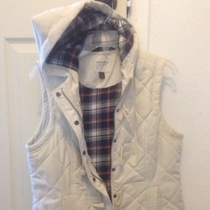 Hooded Beige Toggle Vest
