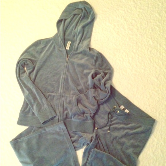 Victoria Secret jumpsuit. Green. 30.5 inseam