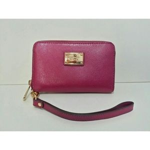 Michael Kors Pink Wallet New Without Tags