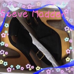 Steve Madden suede wedges
