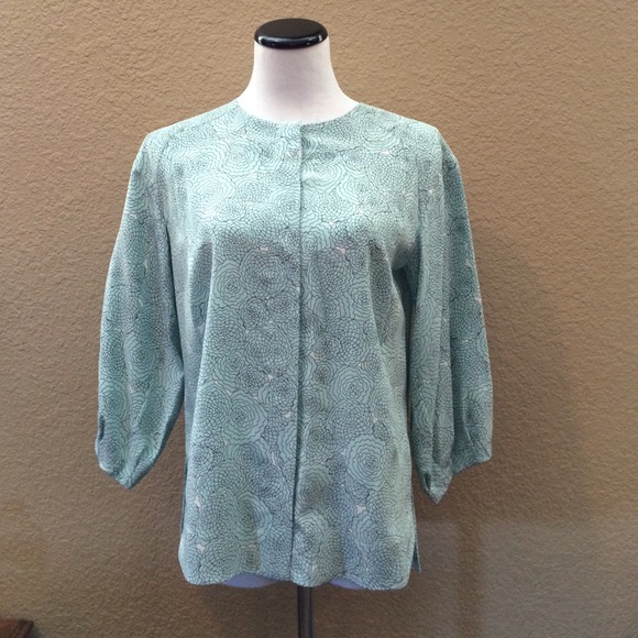 Diane Von Furstenberg silk Blouse CLEARANCE