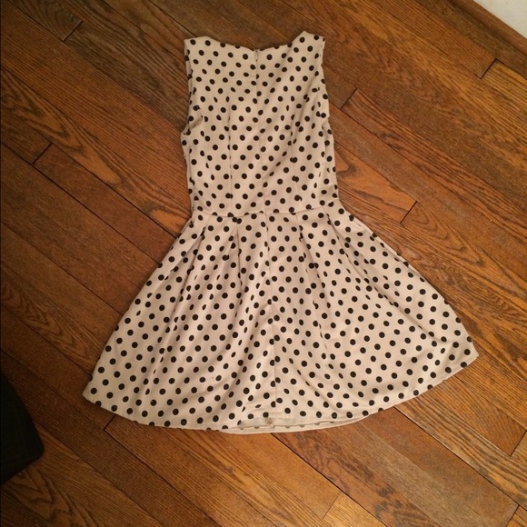 Beige and black polka-dot dress - Picture 3 of 3