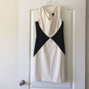 Worn ONCE Banana Republic dress, size 4