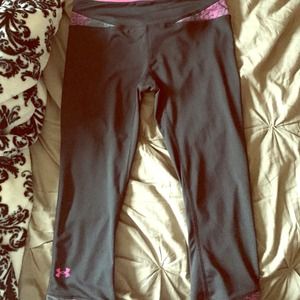 Cropped under armour leggings