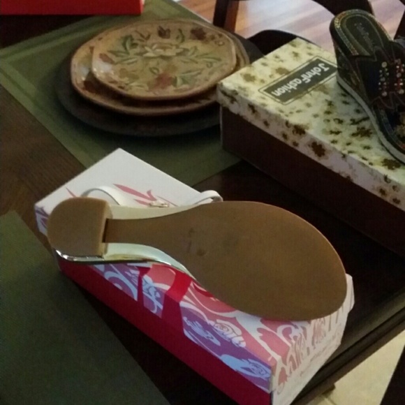 Sandal - Picture 2 of 2