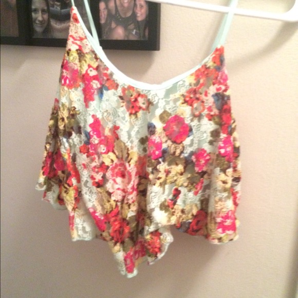 Crop top