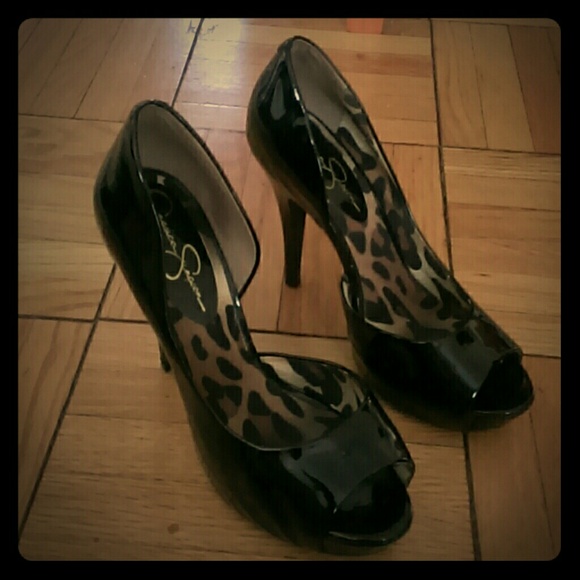 Black Patten Leather Platform High-Heels
