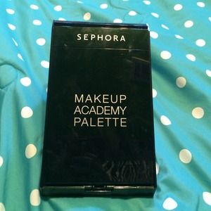 ONE DAY SALE Sephora make up academy palette !