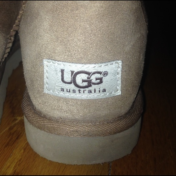 Tall Chestnut Uggs - size 8