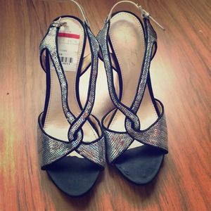 It's very cute and it's in very good condition