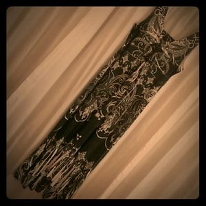 Beautiful Summer Maxi Dress - Slightly open back