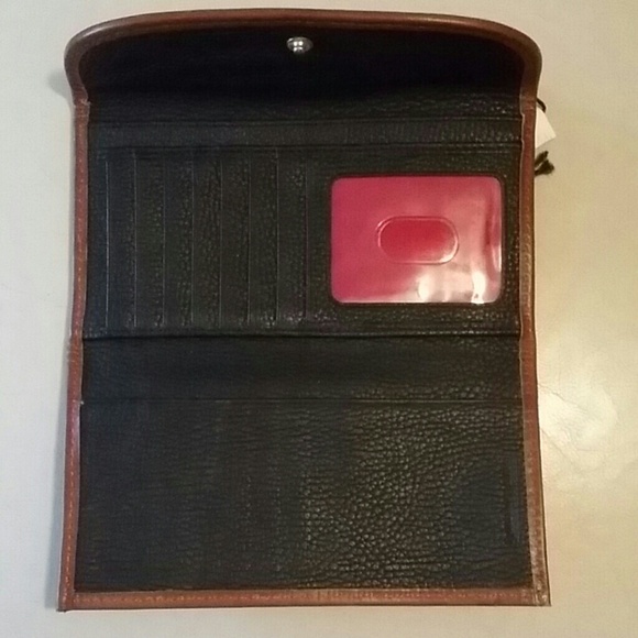 Dooney & Buorke Wallet Authentic - Picture 2 of 3