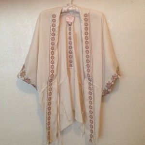 Romeo + Juliet Couture embroidered kimono