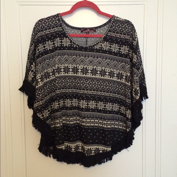 Cute top never worm