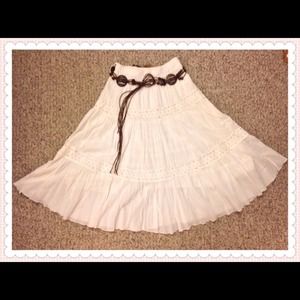 Chiffon white dress with belt.