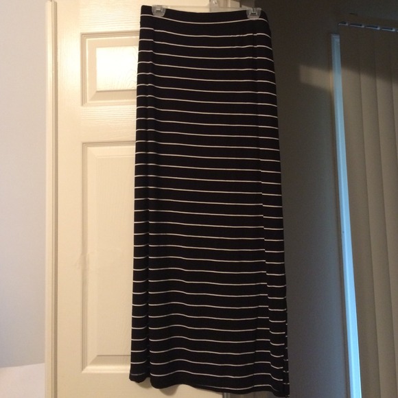 Old Navy-  Long Slit Maxi Skirt