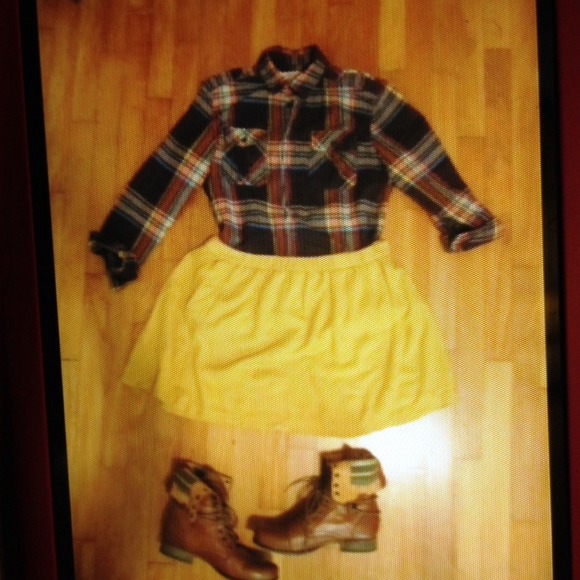 Mustard flare skirt with pockets (was $15)