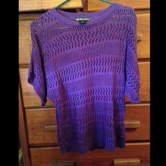 Adorable plum purple Sweater