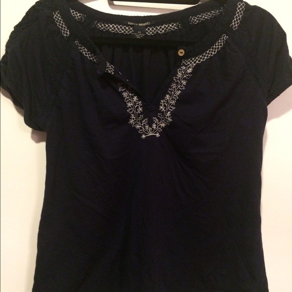Lucky Brand cute navy blouse