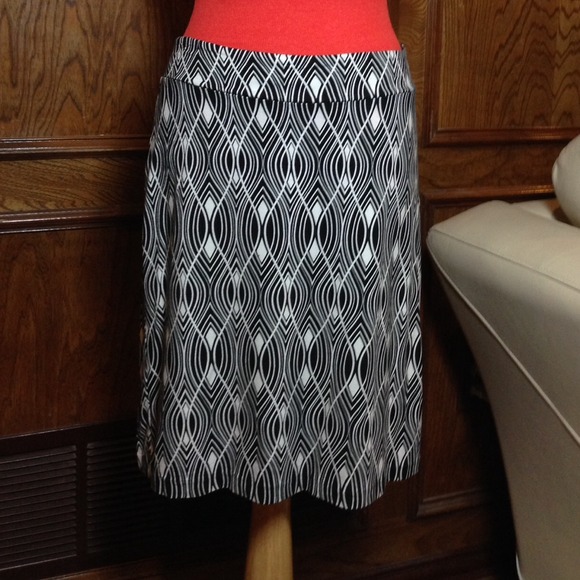 Loft pencil skirt