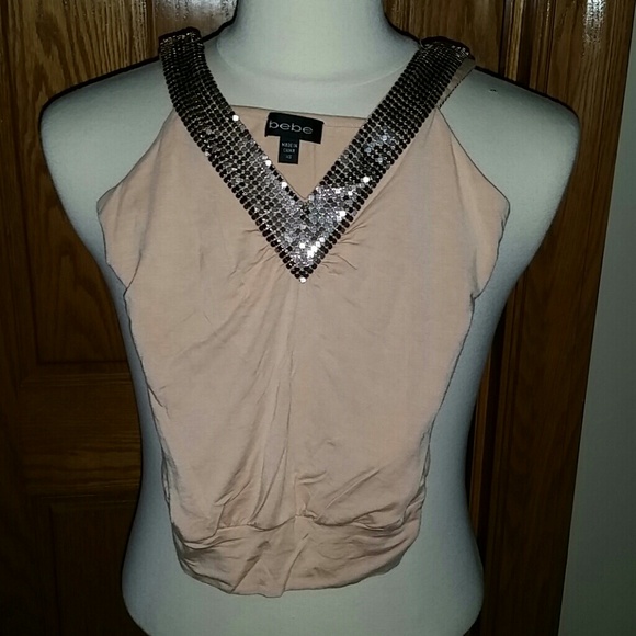 Super cute BeBe v neck summer shirt