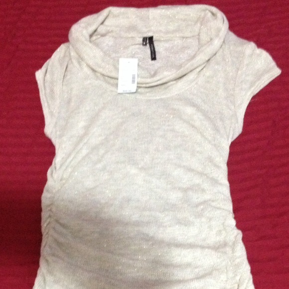 Cream and gold short sleeve sweater