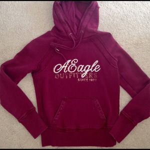 American Eagle Outfitters Maroon Hoodie Sweatshirt