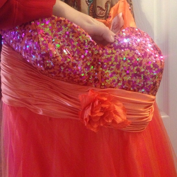Prom Dress - Picture 2 of 3