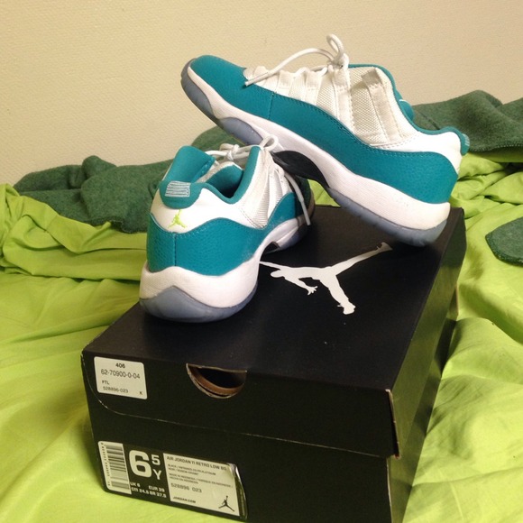 Air Jordan Retro 11 Lows GS Aqua