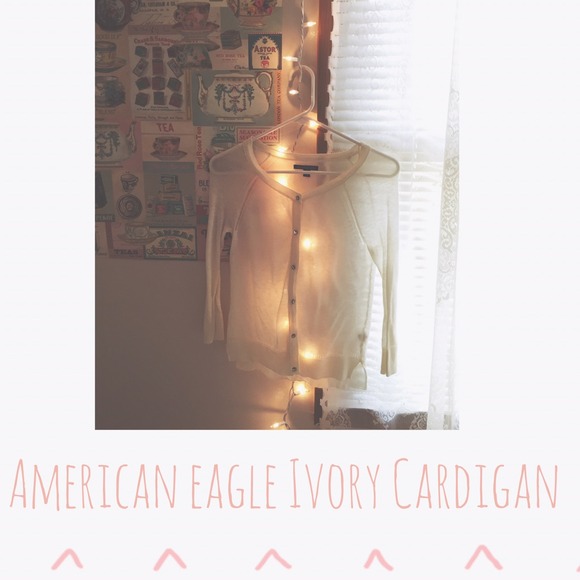 Ivory/White Light Knit Cardigan🎀