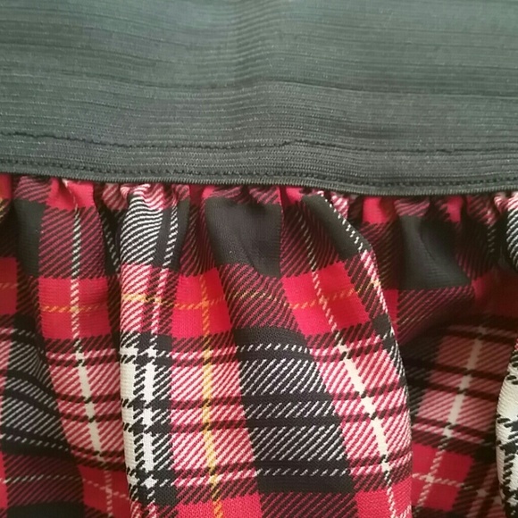 Plaid Skirt! - Picture 3 of 4