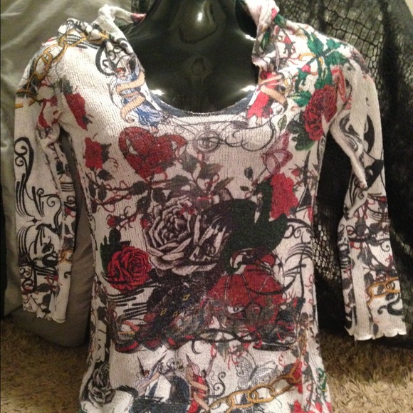 Long sleeve tattoo hooded shirt