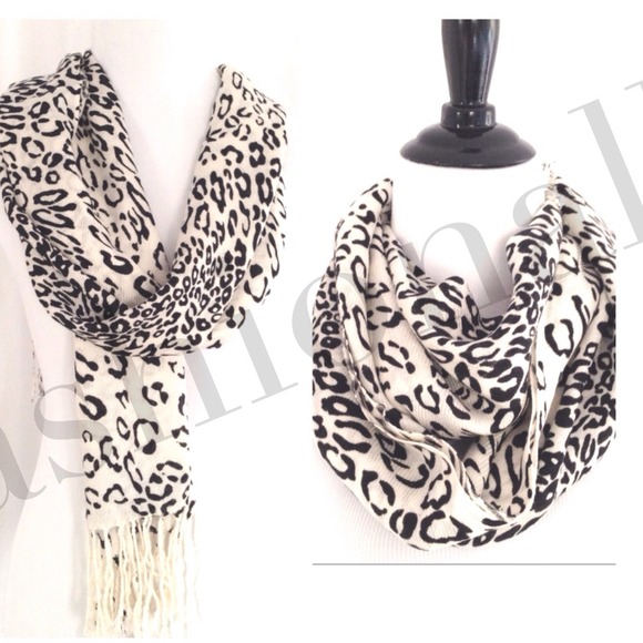 ❗️Sale❗️Gorgeous Animal Print Scarf/Shawl - Picture 4 of 4