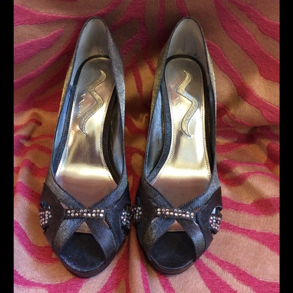 Silver & Rhinestone Heels - Picture 2 of 3