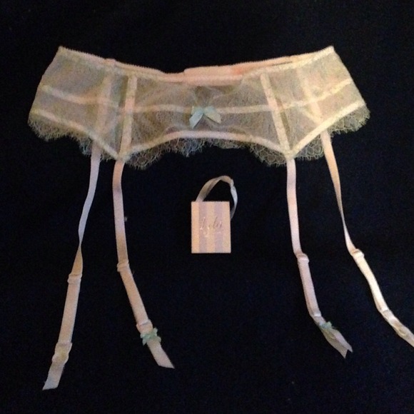 Victoria's Secret Lace Garter Belt
