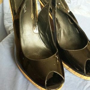 Shoes black patent leather