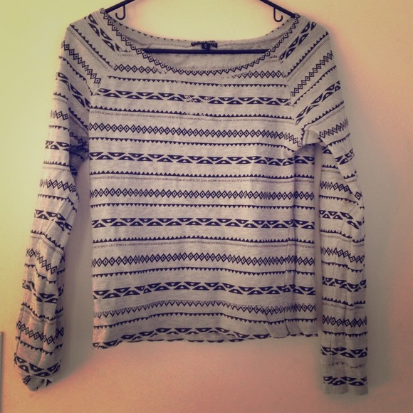 Aztec sweater - Picture 1 of 2