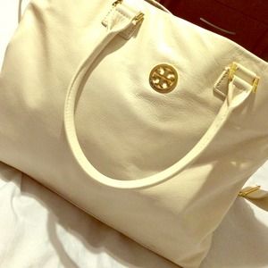 Authentic Tory Burch Leather Cross body bag