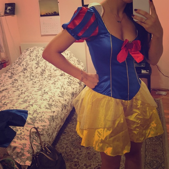 Costume