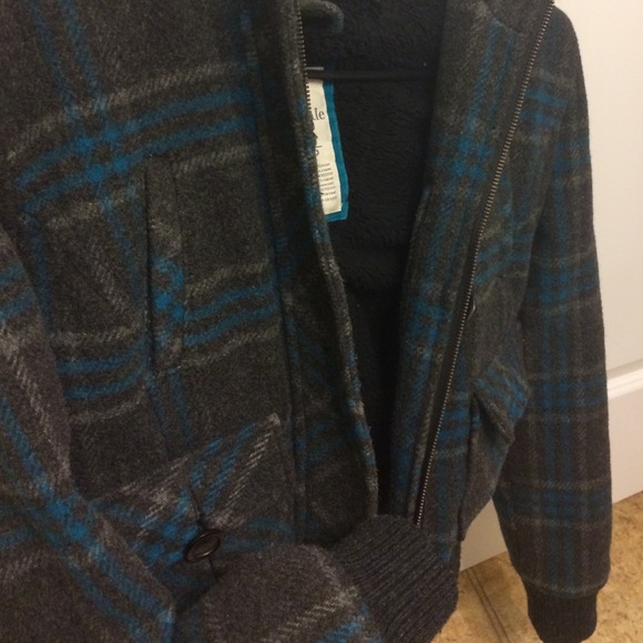 Aeropostale warm outerwear coat - Picture 3 of 4