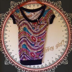 Colorful Daytrip top